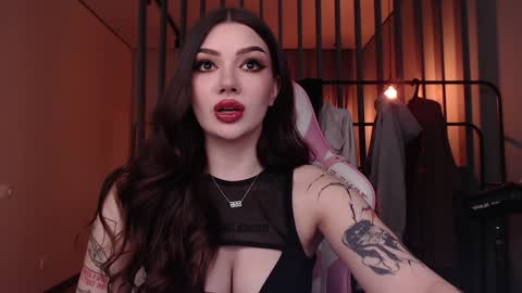 Snapshot of meow__baby chatting on December 21, 7:06 pm Amy Meow online show from December 21, 7:06 pm