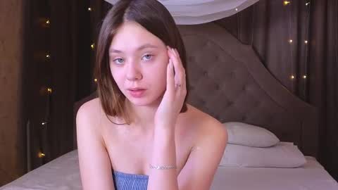 meow_mellie online show from March 11, 7:35 am