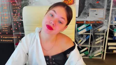 meow_mellie online show from October 26, 5:52 am