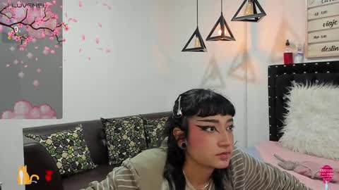 Snapshot of meow_mota chatting on February 15, 1:27 pm Valentina online show from February 15, 1:27 pm