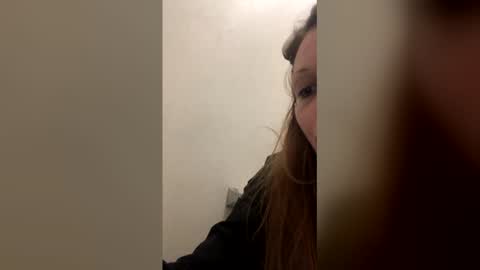 meowzers777 online show from December 17, 2:29 am