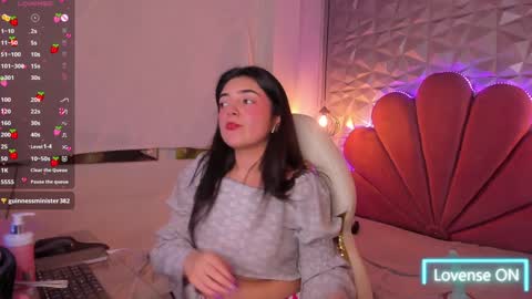 Snapshot of meraki_fraise chatting on February 4, 7:44 pm online show from February 4, 7:44 pm