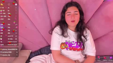 Snapshot of meraki_fraise chatting on February 9, 9:39 pm online show from February 9, 9:39 pm