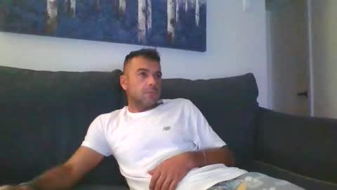 Mercedes190d online show from December 2, 11:30 am