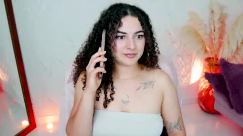 Merida Bell online show from May 14, 10:19 pm