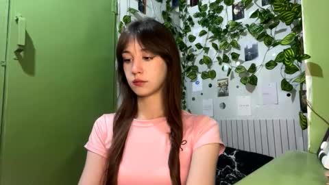 Snapshot of merleneyafai chatting on September 12, 9:06 pm Jeny online show from September 12, 9:06 pm