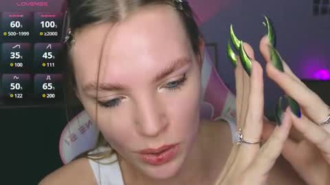 Snapshot of merry_dancers_ chatting on February 17, 5:01 pm Susan online show from February 17, 5:01 pm