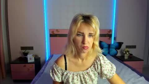 merymidnight online show from September 30, 6:13 am