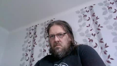 Snapshot of metallbuddy chatting on February 27, 6:46 am ask me online show from February 27, 6:46 am