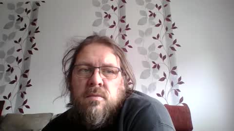 Snapshot of metallbuddy chatting on February 15, 10:44 am ask me online show from February 15, 10:44 am