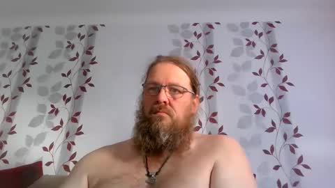 Snapshot of metallbuddy chatting on September 19, 2:32 pm ask me online show from September 19, 2:32 pm