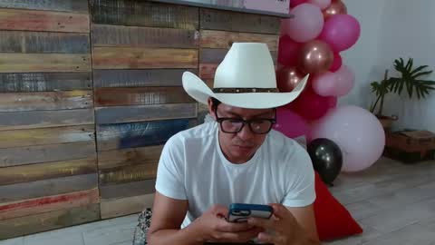 YisusMx online show from December 2, 7:22 pm