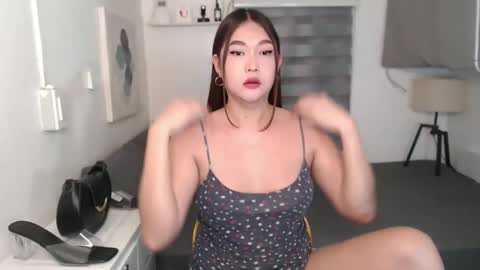 Meycee online show from February 18, 4:12 am