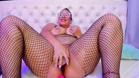 MHONIK BELUCI online show from January 17, 1:42 pm