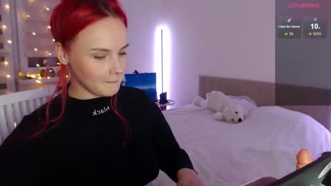 Snapshot of mi_cherry chatting on January 3, 3:27 am Alice online show from January 3, 3:27 am