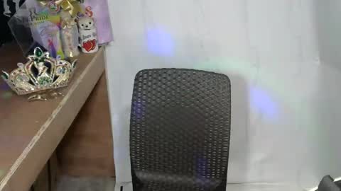 Mia online show from November 12, 4:42 pm