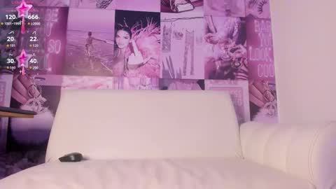 Mia online show from January 8, 6:14 pm