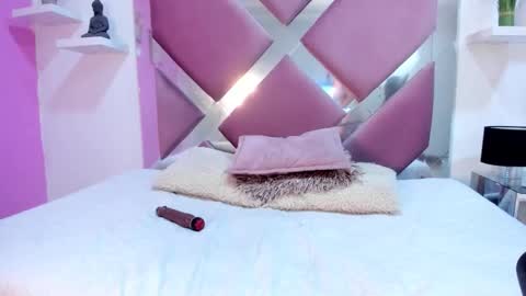 mia233__os online show from November 2, 8:53 pm