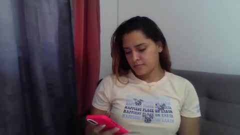 mia360970 online show from September 11, 9:27 pm
