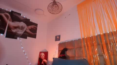 Emi online show from October 14, 7:50 pm