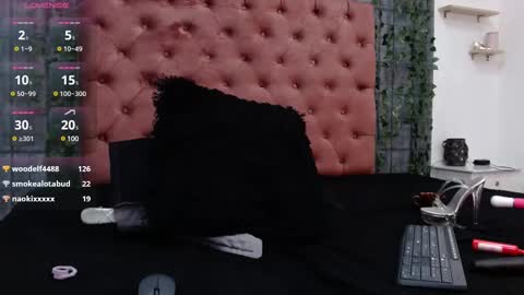 Mia online show from February 24, 9:21 am