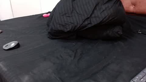 Mia online show from March 5, 7:16 am