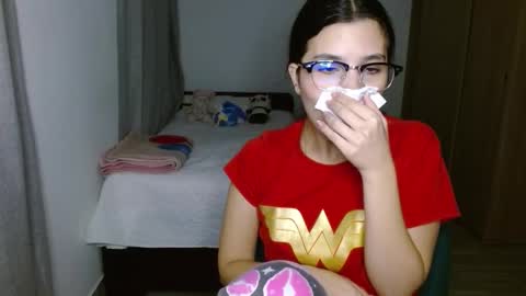 Mia online show from November 7, 3:09 am