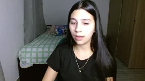Snapshot of mia__lopez_ chatting on September 17, 2:04 am Mia online show from September 17, 2:04 am