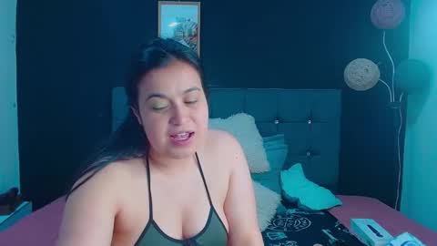 C A L L  M E  M I A  online show from November 12, 4:04 am