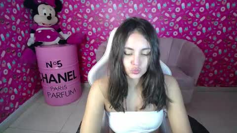 Snapshot of mia_adams_a_ chatting on March 9, 7:23 am Mia online show from March 9, 7:23 am