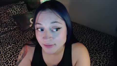 Snapshot of mia_adams_red chatting on February 21, 2:39 am mia online show from February 21, 2:39 am
