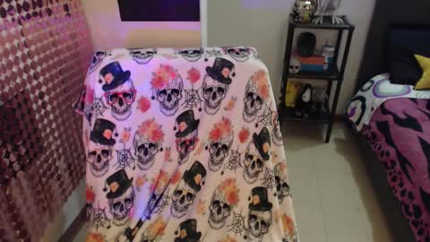 mia online show from October 23, 12:56 am