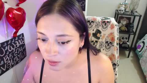 Snapshot of mia_adams_red chatting on February 10, 1:03 am mia online show from February 10, 1:03 am