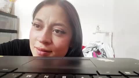 Snapshot of mia_adams_red chatting on March 4, 9:32 pm mia online show from March 4, 9:32 pm