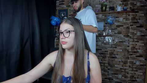 Snapshot of mia_and_vincentt chatting on September 12, 4:03 am Mia and vincentt model indepent online show from September 12, 4:03 am