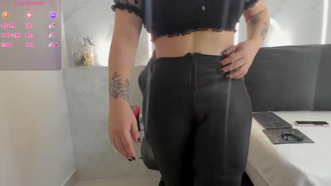 Mia  online show from February 27, 11:39 am