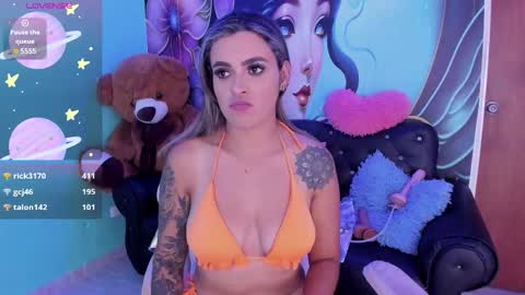 Mia online show from February 7, 2:47 am