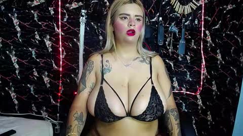 mia Independent model Thanks to everyone for your support online show from October 5, 1:36 am