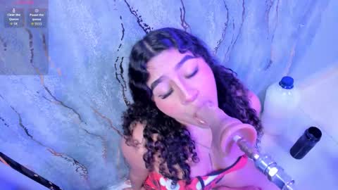 mia online show from October 19, 12:10 pm