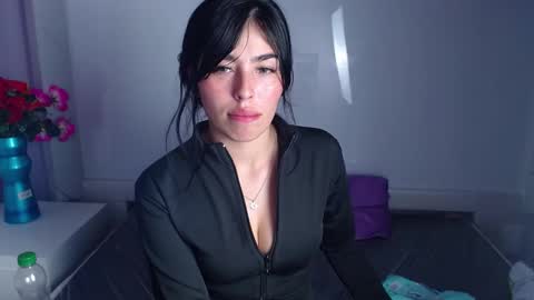 mia_charlothe online show from December 12, 8:21 pm