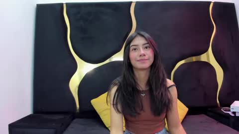 mia_clark18 online show from October 14, 4:21 pm