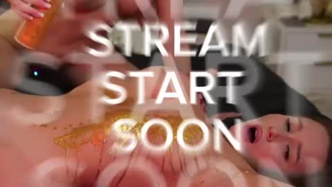 Mia and friends online show from May 4, 1:17 pm