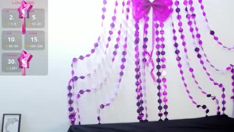 mia online show from October 18, 11:14 am