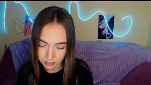 mia_cutie77 online show from September 20, 11:13 am