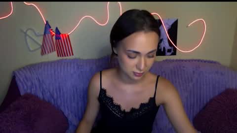 mia_cutie77 online show from September 23, 11:26 am