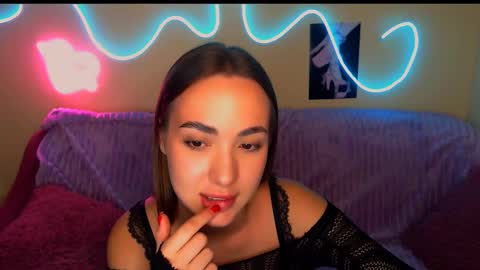 mia_cutie77 online show from September 29, 11:20 am