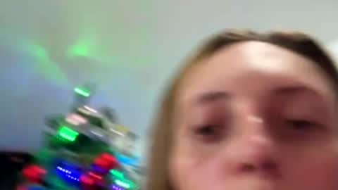 mia_dca online show from December 17, 1:45 am