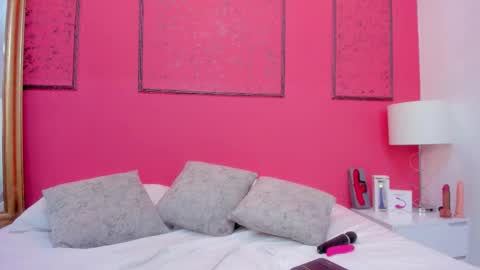 Snapshot of mia_dolcee chatting on September 10, 1:34 pm mia_dolcee online show from September 10, 1:34 pm