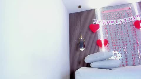 Mia Dollce online show from February 10, 11:02 am