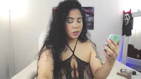 Snapshot of mia_downson chatting on January 31, 11:56 pm Mia online show from January 31, 11:56 pm